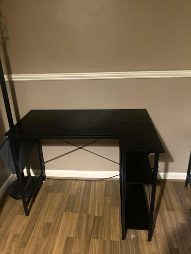 Black shaped corner - l-shaped,