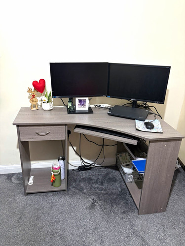 Grey wood effect shaped - effect, l-shaped